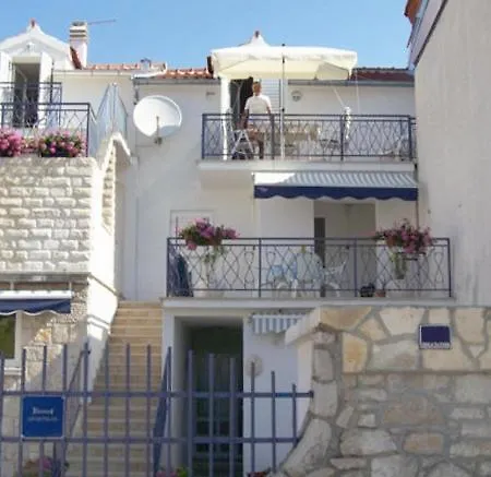 5057b アパート *